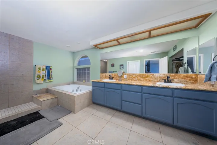 11671 Desert View, Pinon Hills, California 92372