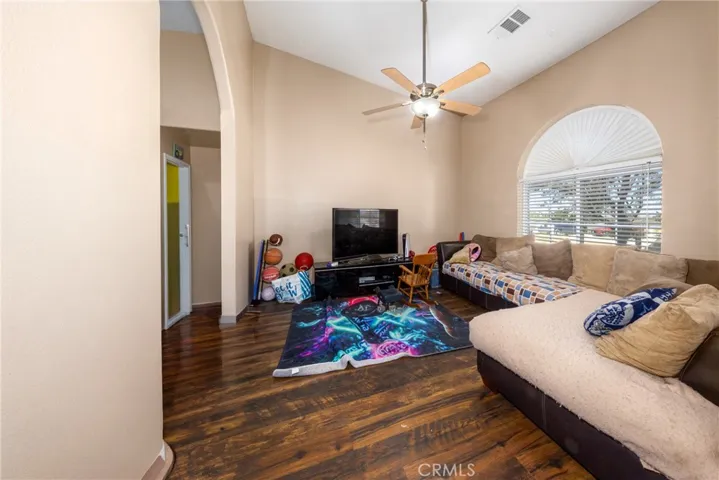 11671 Desert View, Pinon Hills, California 92372