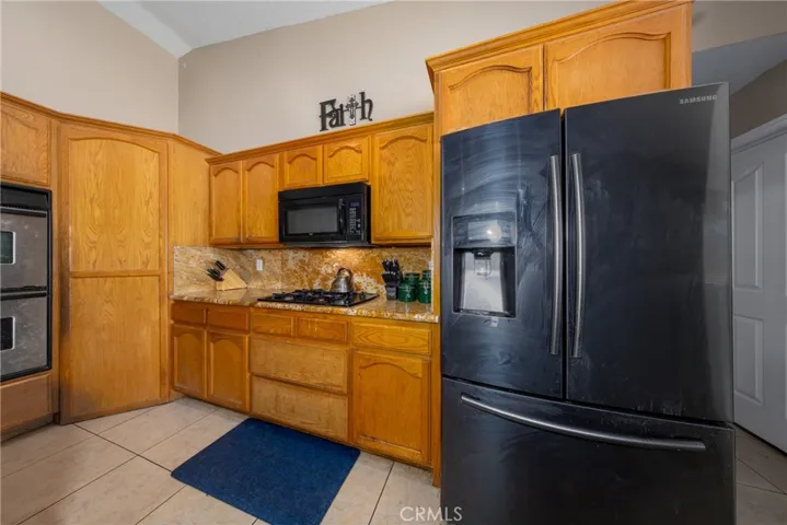 11671 Desert View, Pinon Hills, California 92372