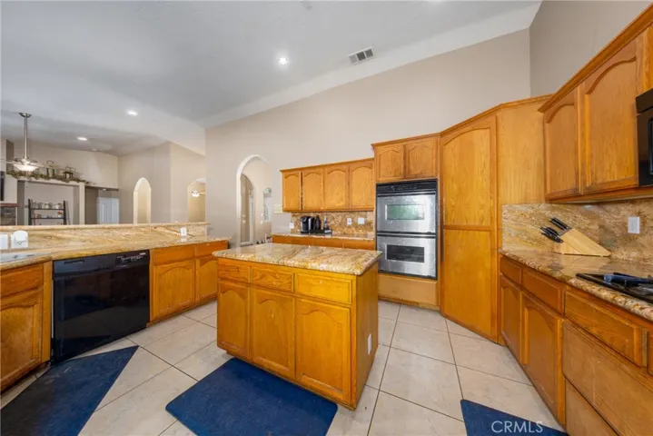 11671 Desert View, Pinon Hills, California 92372
