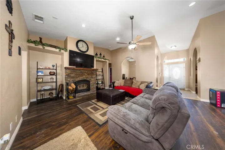 11671 Desert View, Pinon Hills, California 92372