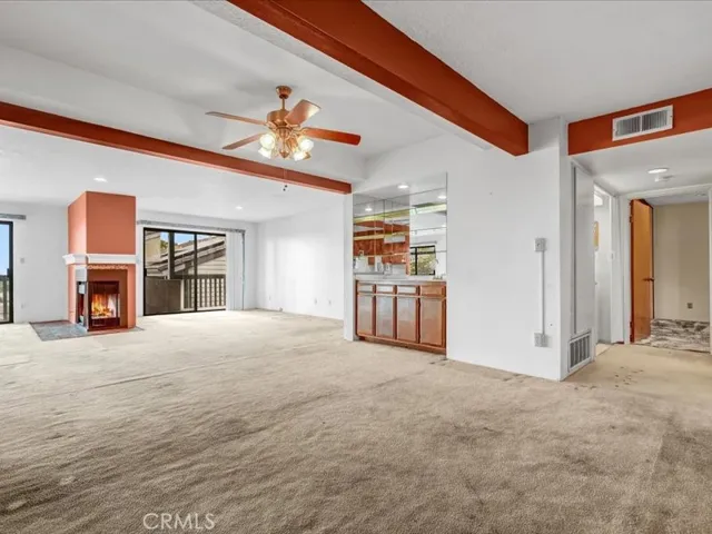 2298 Rose 302, Signal Hill, California 90755