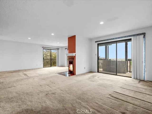 2298 Rose 302, Signal Hill, California 90755