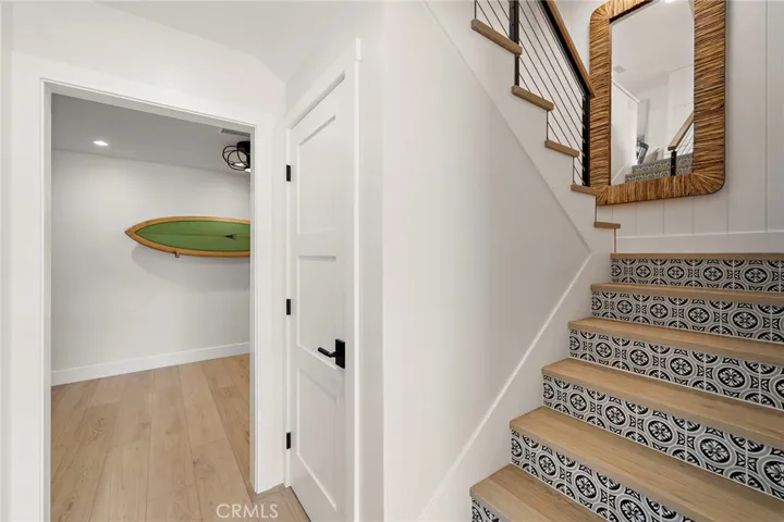 GROUND FLOOR ENTRY