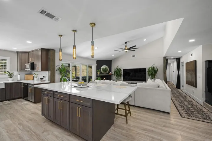 5621 Loping Lane, Bonita, California 91902