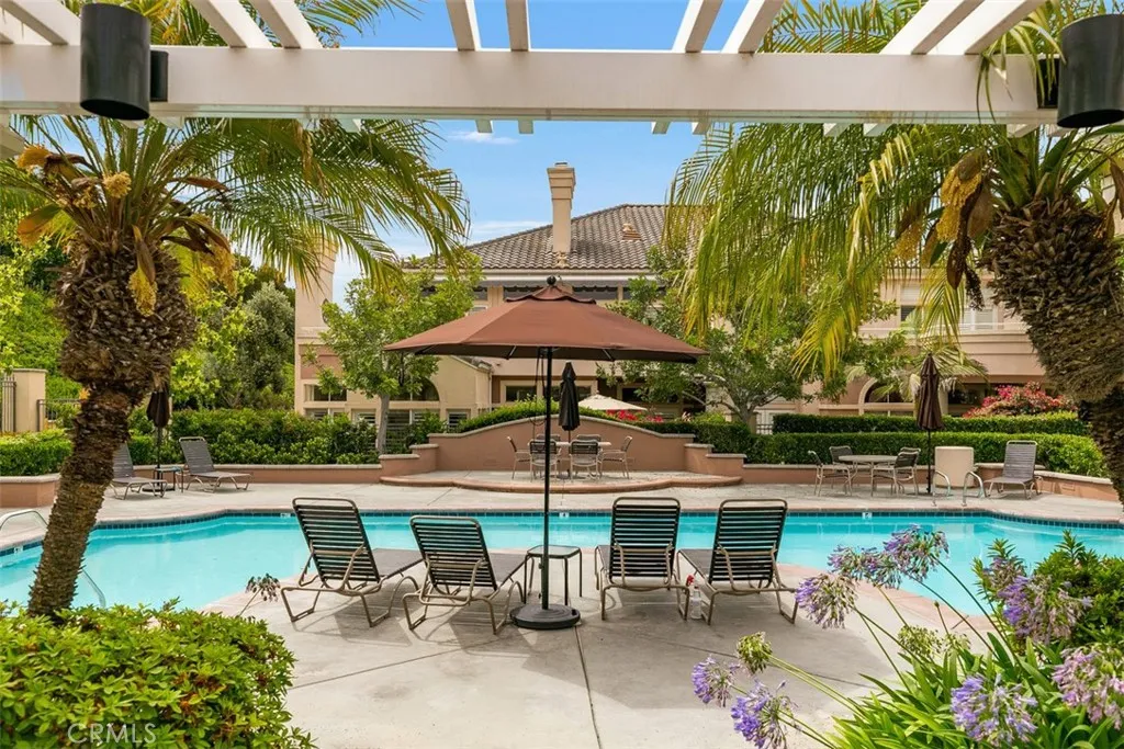 Community pool