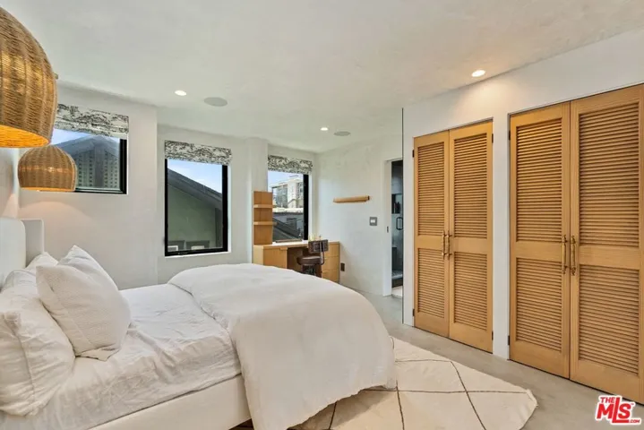 15 Reef Street, Marina Del Rey, California 90292
