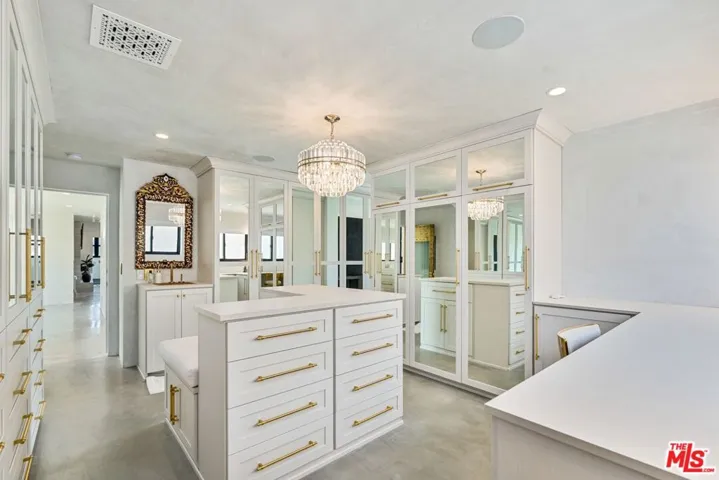 15 Reef Street, Marina Del Rey, California 90292