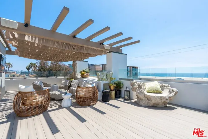 15 Reef Street, Marina Del Rey, California 90292