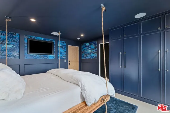 15 Reef Street, Marina Del Rey, California 90292
