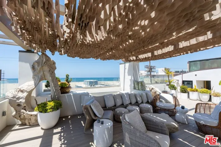 15 Reef Street, Marina Del Rey, California 90292