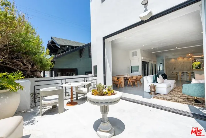 15 Reef Street, Marina Del Rey, California 90292