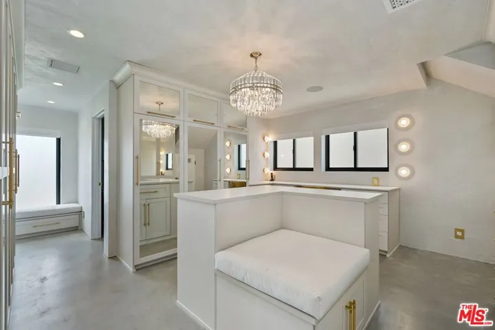 15 Reef Street, Marina Del Rey, California 90292