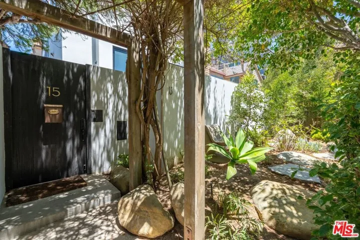 15 Reef Street, Marina Del Rey, California 90292