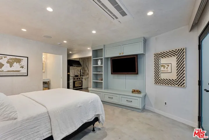 15 Reef Street, Marina Del Rey, California 90292