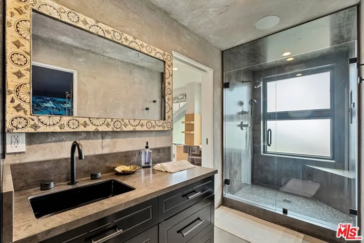 15 Reef Street, Marina Del Rey, California 90292