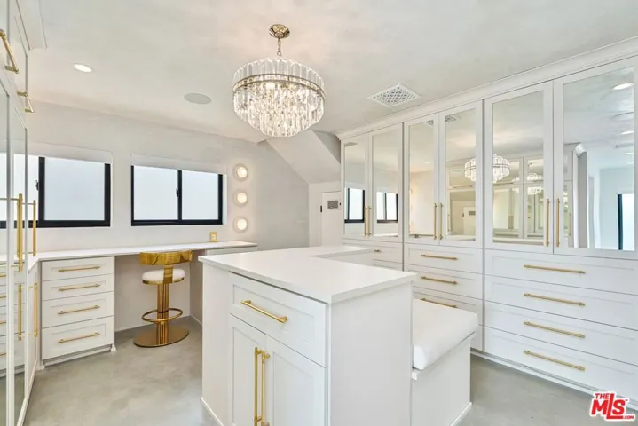 15 Reef Street, Marina Del Rey, California 90292