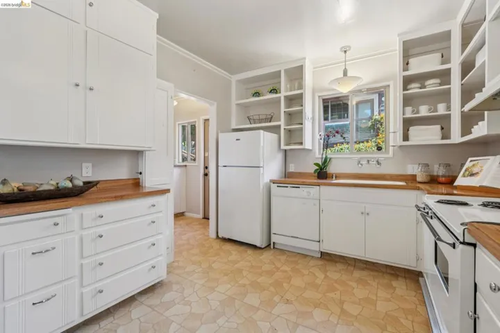 98 Fairlawn Dr, Berkeley, California 94708