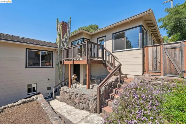 98 Fairlawn Dr, Berkeley, California 94708