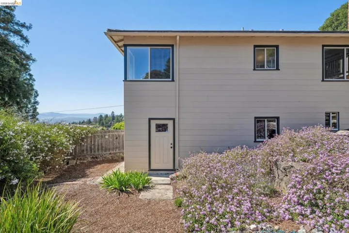 98 Fairlawn Dr, Berkeley, California 94708