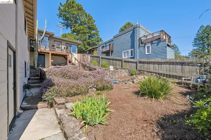 98 Fairlawn Dr, Berkeley, California 94708