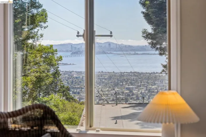 98 Fairlawn Dr, Berkeley, California 94708