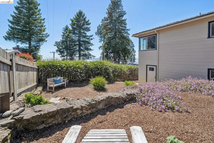 98 Fairlawn Dr, Berkeley, California 94708