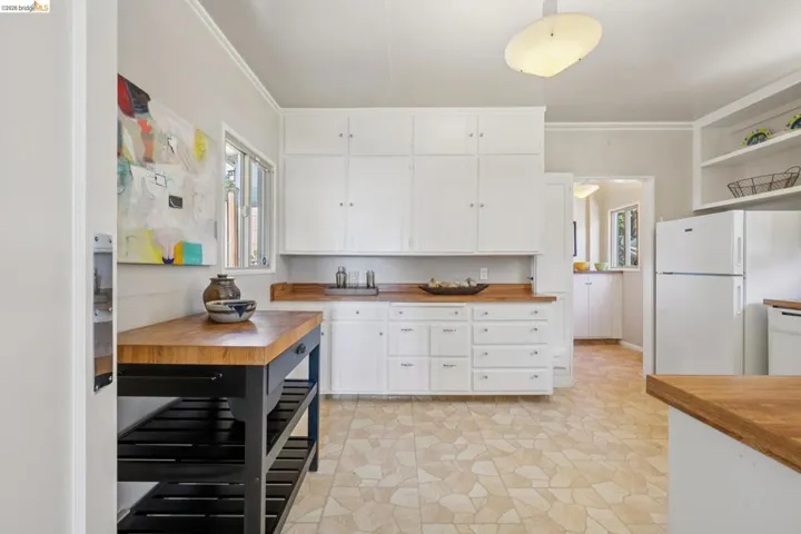 98 Fairlawn Dr, Berkeley, California 94708