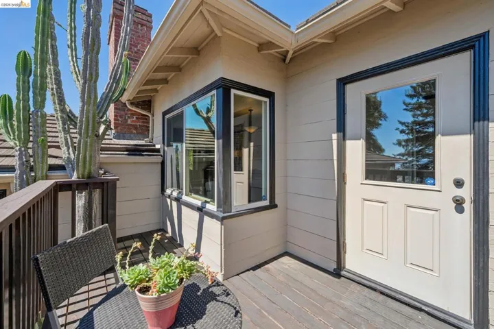 98 Fairlawn Dr, Berkeley, California 94708