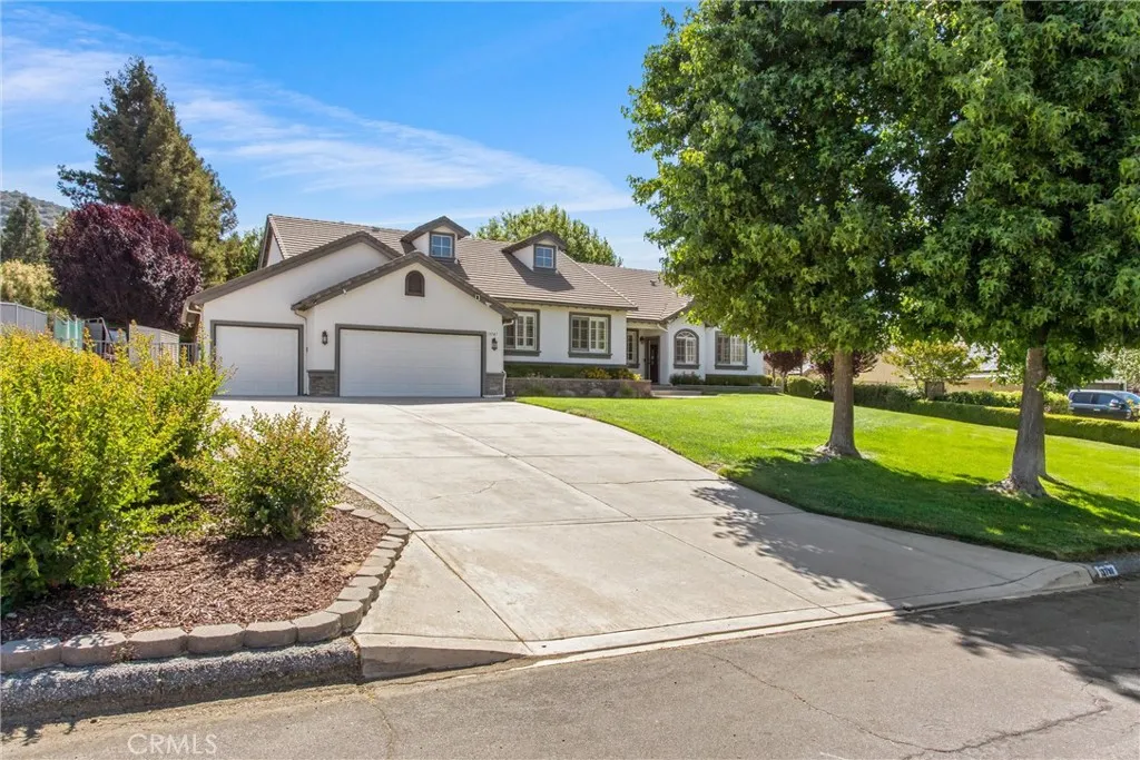 13747 Meadow View Lane, Yucaipa, California 92399 — photo 5