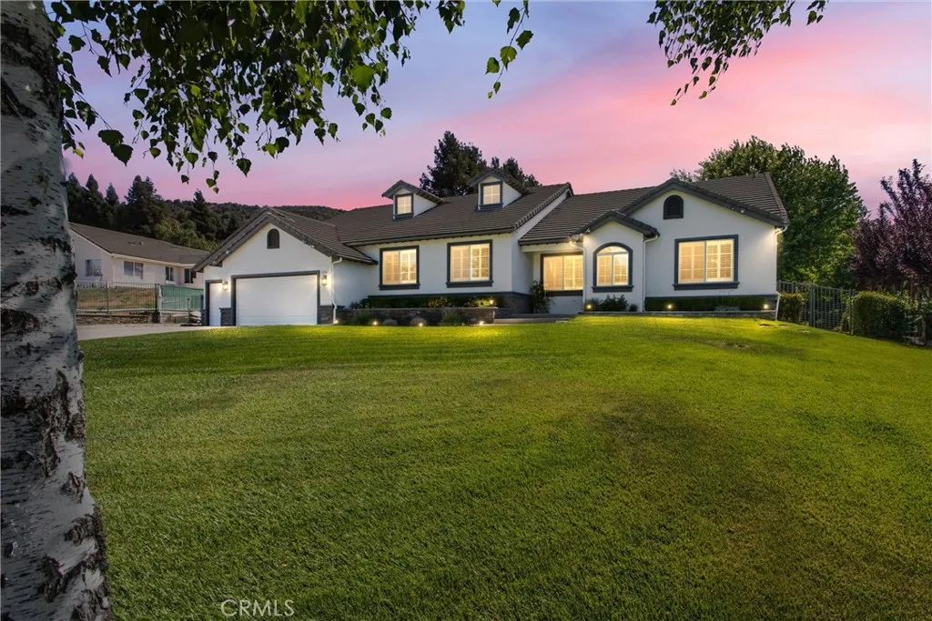 13747 Meadow View Ln