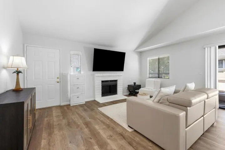 5691 Makati Circle G, San Jose, California 95123
