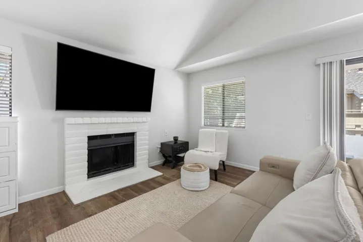 5691 Makati Circle G, San Jose, California 95123