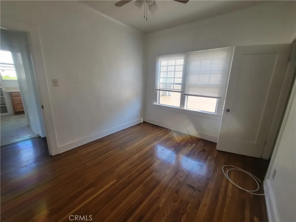 ROOM 1 ROOM 1