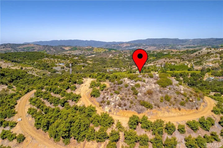 Perfect spot for your dream estate!