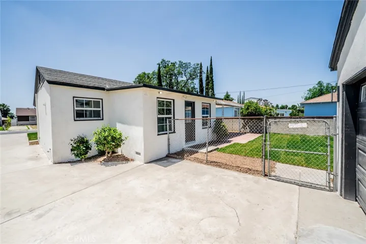 1054 Hollowell Street, Ontario, California 91762