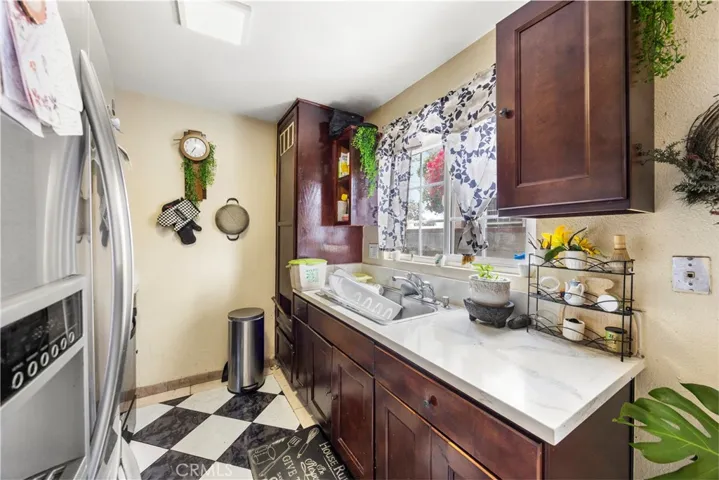 1219 S Downey, Los Angeles, California 90023