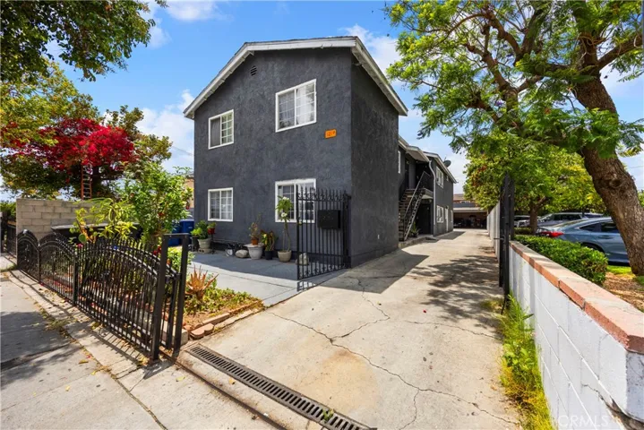 1219 S Downey, Los Angeles, California 90023