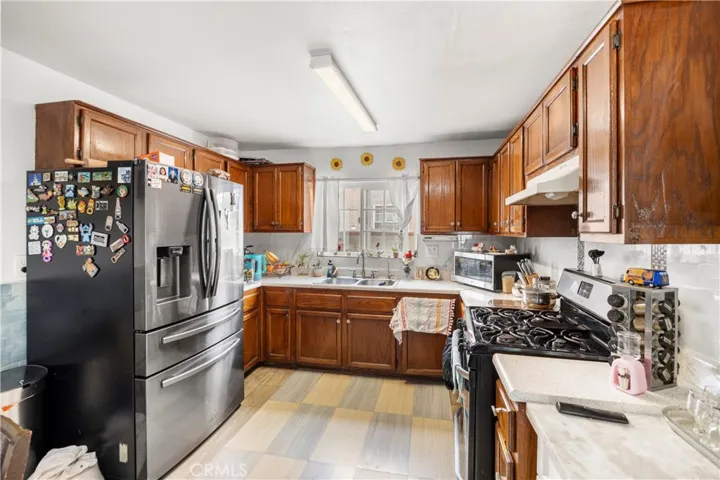 1219 S Downey, Los Angeles, California 90023