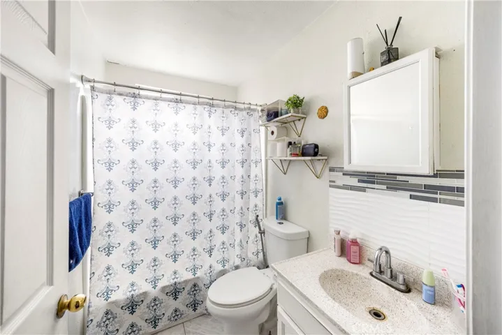 1219 S Downey, Los Angeles, California 90023