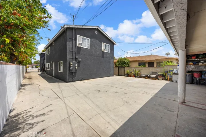 1219 S Downey, Los Angeles, California 90023