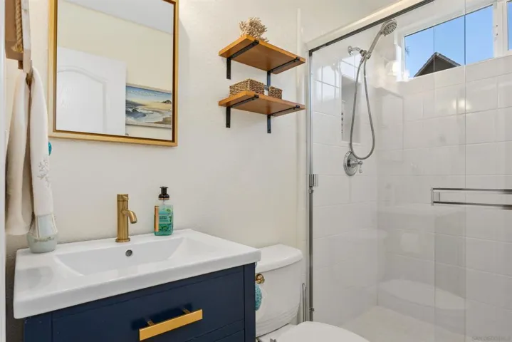 Downstair Full Bath