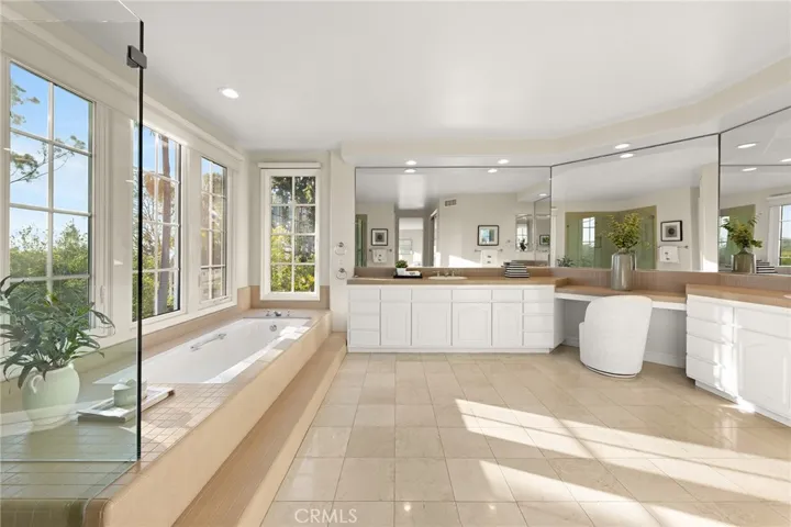 5 Chester, Irvine, California 92603