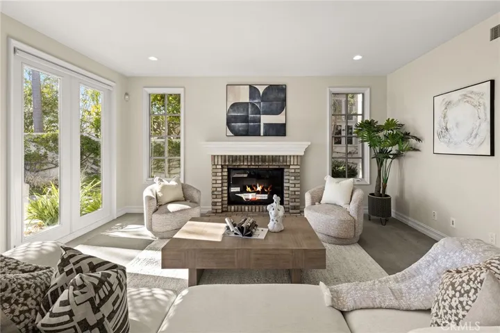 5 Chester, Irvine, California 92603