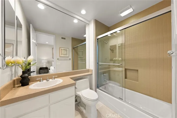5 Chester, Irvine, California 92603