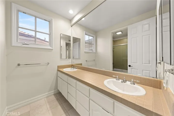 5 Chester, Irvine, California 92603