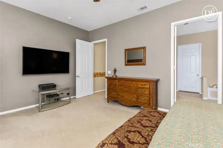 Wall Color Changed using AI To Show Neutral Wall Color