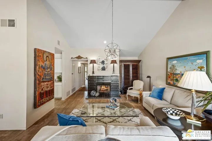 2117 Sunshine Way, Palm Springs, California 92264