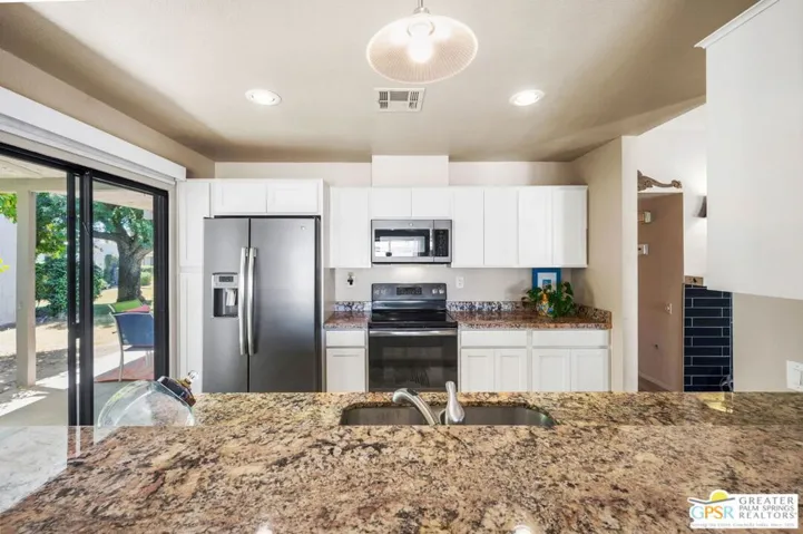 2117 Sunshine Way, Palm Springs, California 92264