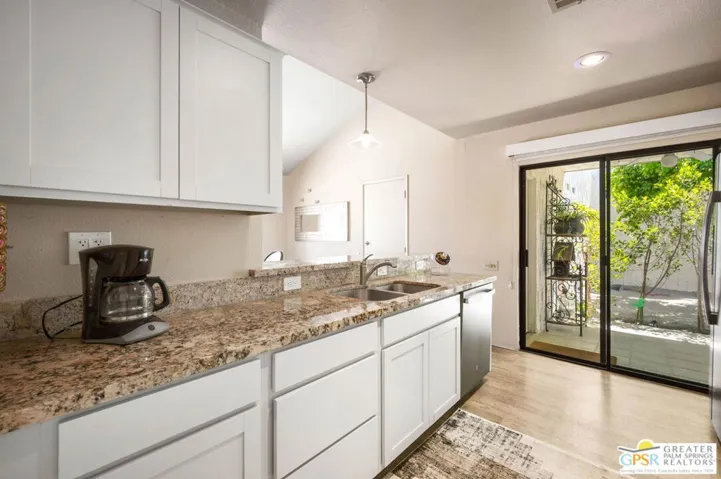 2117 Sunshine Way, Palm Springs, California 92264